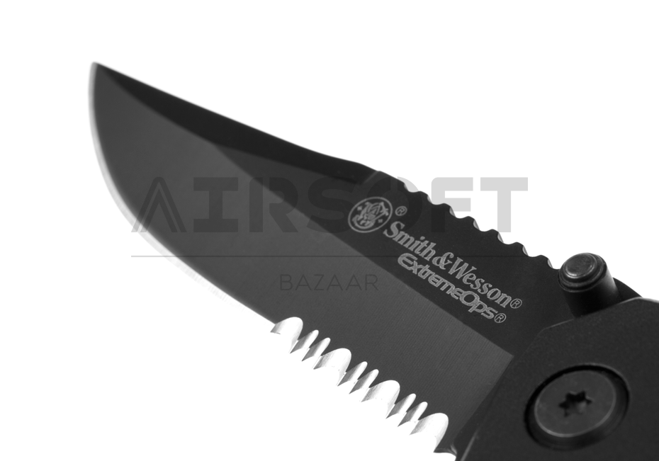 Extreme Ops SWA24S Serrated Folder